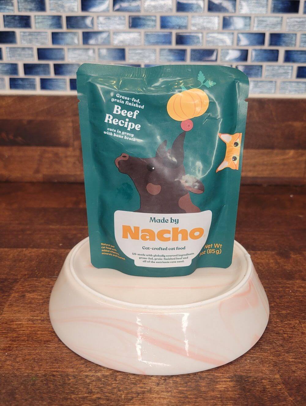 Made by Nacho Grass-Fed Grain-Finished Beef Recipe Cuts in Gravy with Bone Broth Wet Cat Food